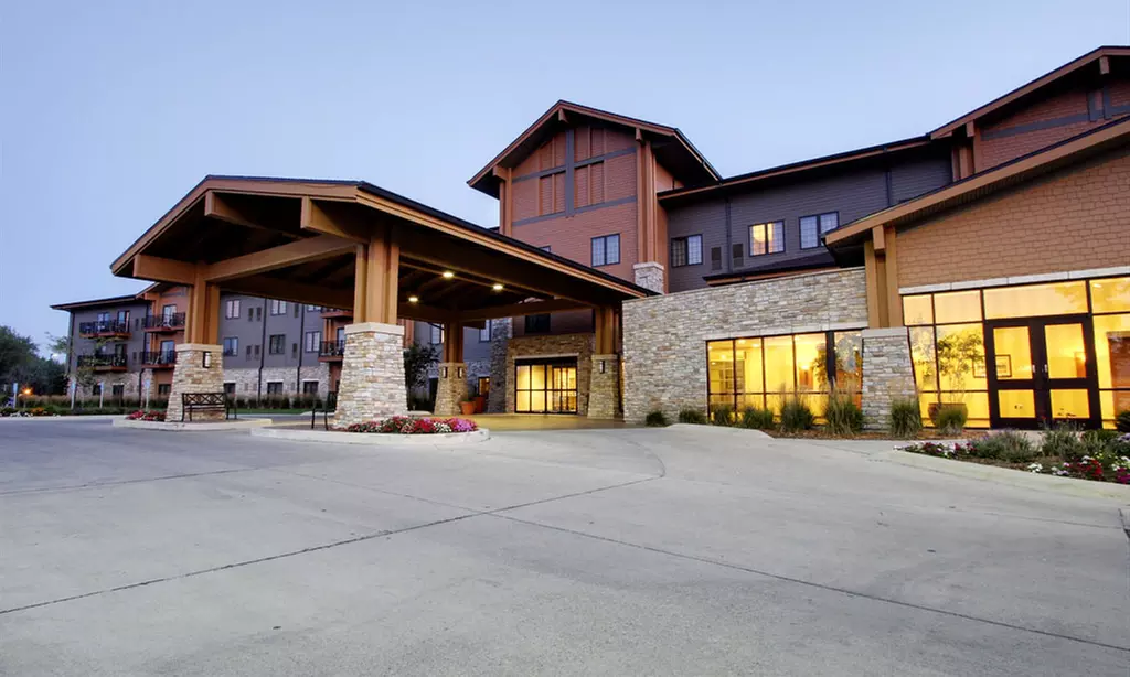 Stay with Daily Water-Park Passes at King's Pointe Resort & Waterpark in Storm Lake, IA. Dates into January. - Primary Image