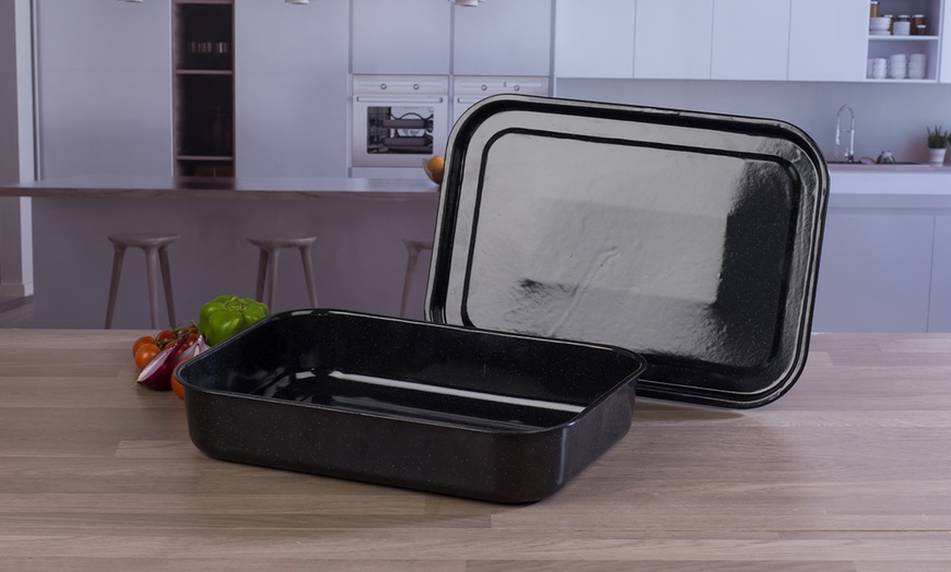 Image 5: Russell Hobbs Baking Tray Set