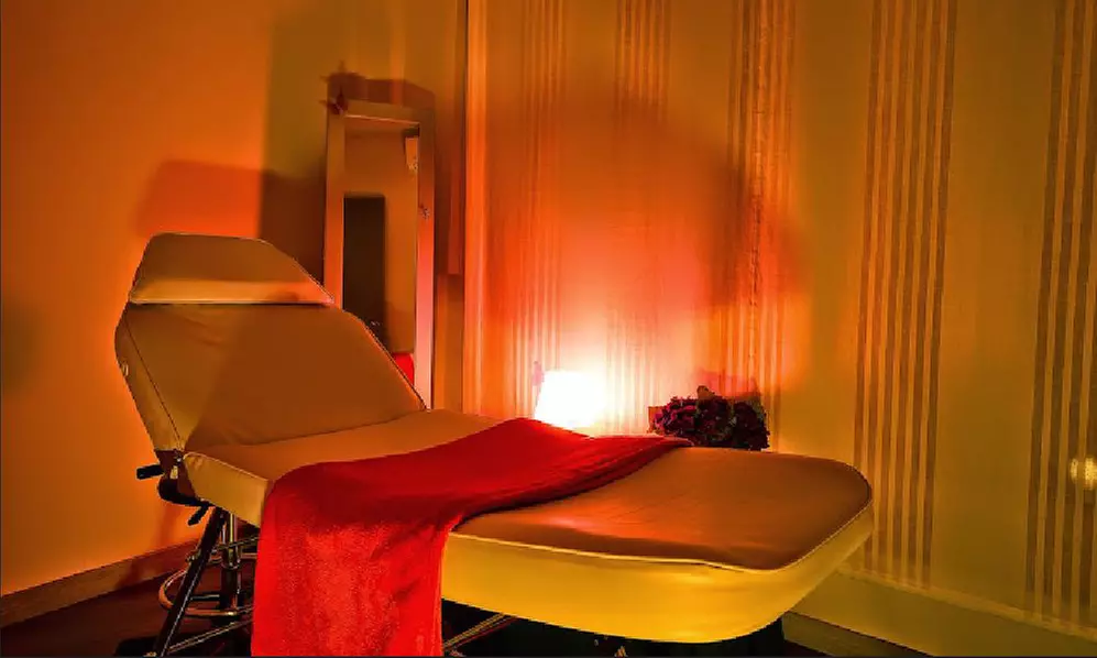 Hasta 63% de dto. en Masaje - Bambú en Silene’s Beauty - Second Medium