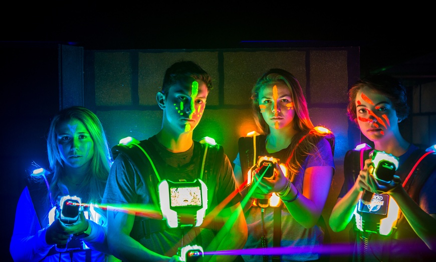 Image 20: 2 oder 4 Runden LaserTag inkl. Ausrüstung für 2 - 6 Personen 