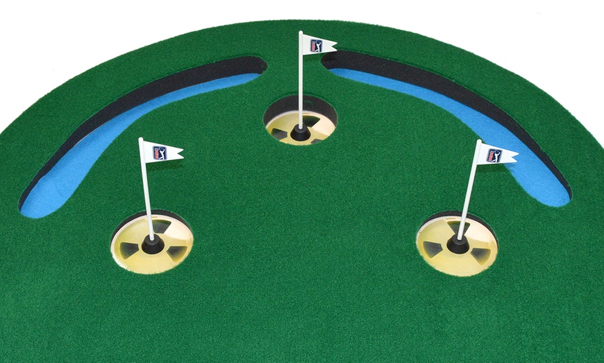 Image 7: PGA Tour Golf Putting Set