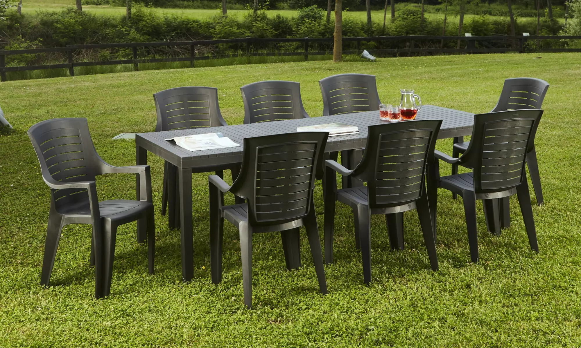 Ausziehbarer Gartentisch „Messina“ in Anthrazit oder Weiß - Primary Image