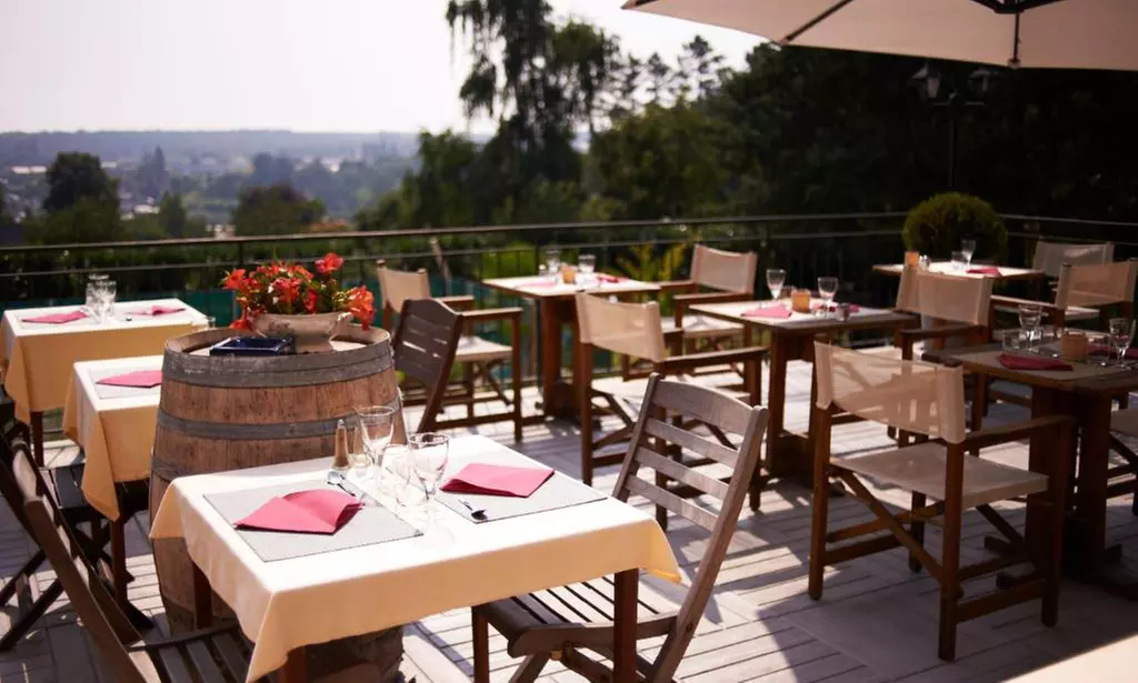 Maine-et-Loire : chambre standard ou confort avec pdj et piscine