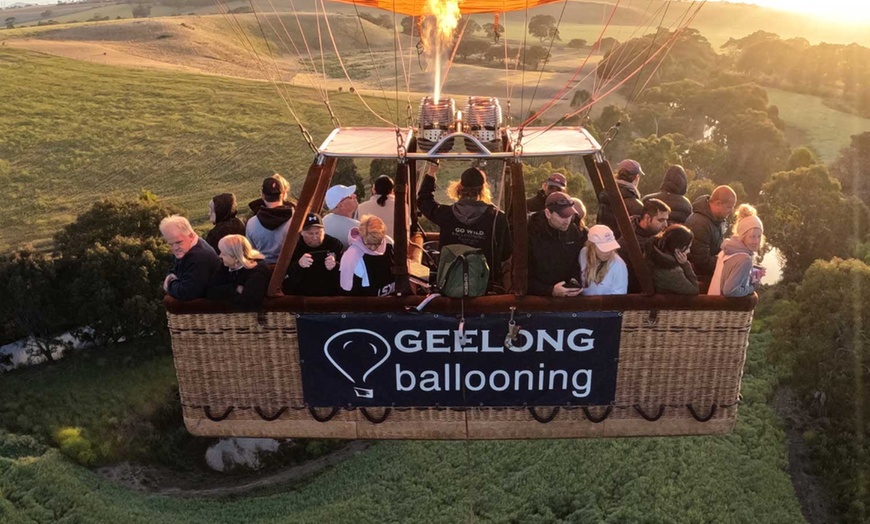 Image 3: Floating Adventure: Geelong Hot Hair Balloon Flight 