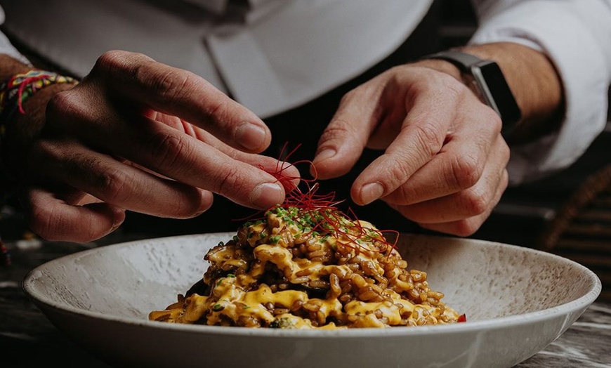 Image 1: Menú degustación de alta cocina para 2, creado por Alejandro Galán