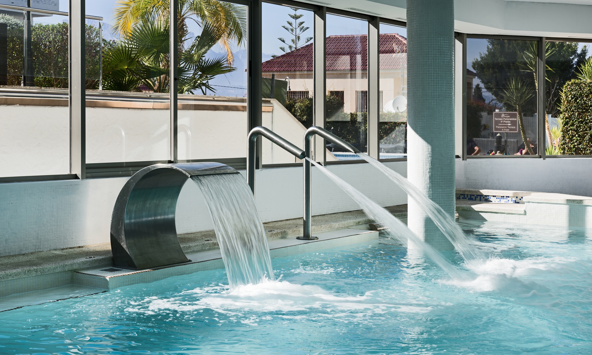 Circuito spa de 60 minutos para 1 o 2 con cava y buffet libre a elegir