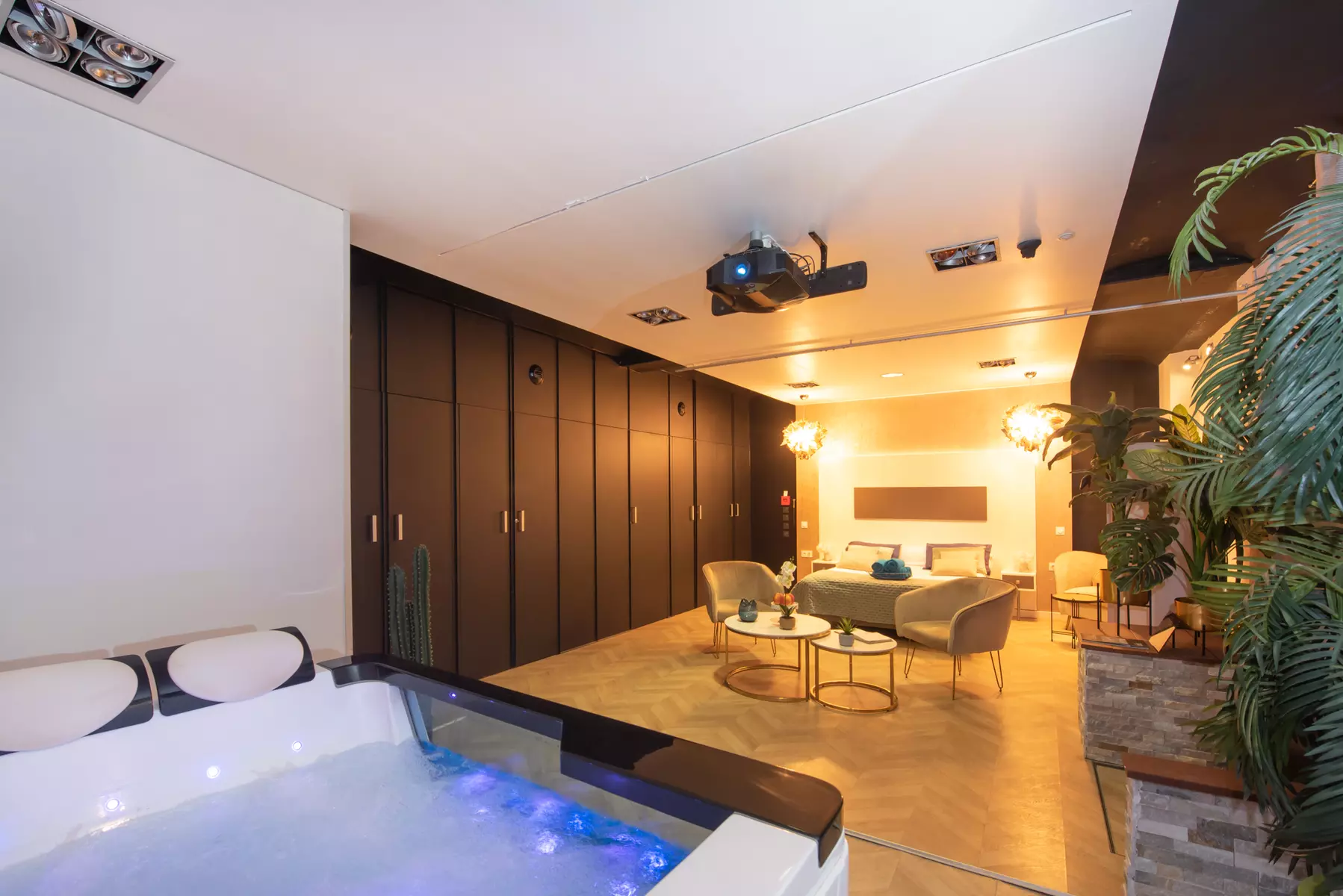 Jusqu'à 50% de remise chez Suite and Spa No Idem Sarl