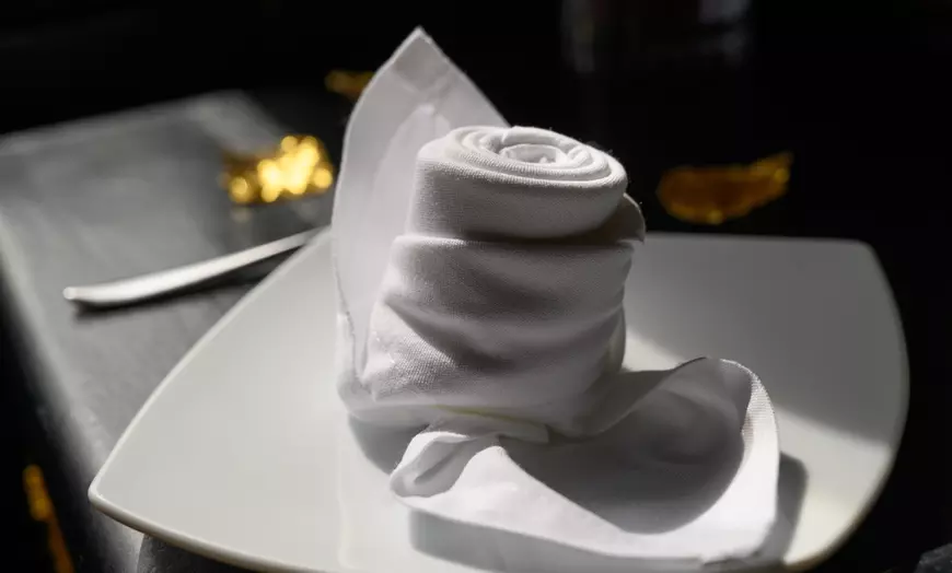 Image 12: The Crazy Bear | Thai 12-Plate & Drinks | Beaconsfield & Stadhampton