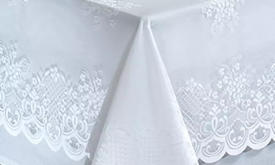 Lot nappe et surnappe en dentelle