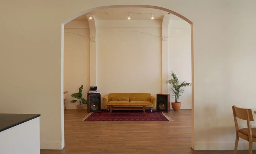 Image 2: Day, Part-Time, or Monthly Flexible Co-Working Space Pass