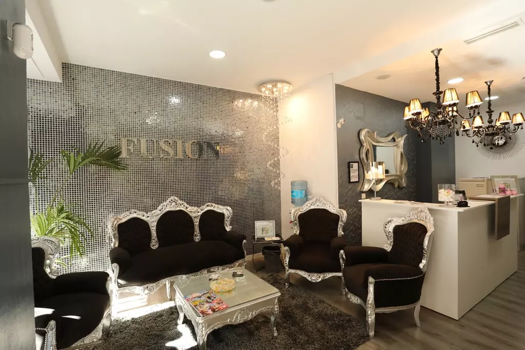 Tratamiento facial a elegir en Clínica Láser Fusión