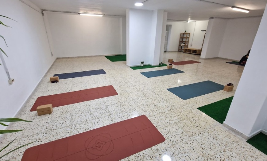 Image 3: Elige tu estilo de yoga y disfruta de 1 o 3 meses de práctica