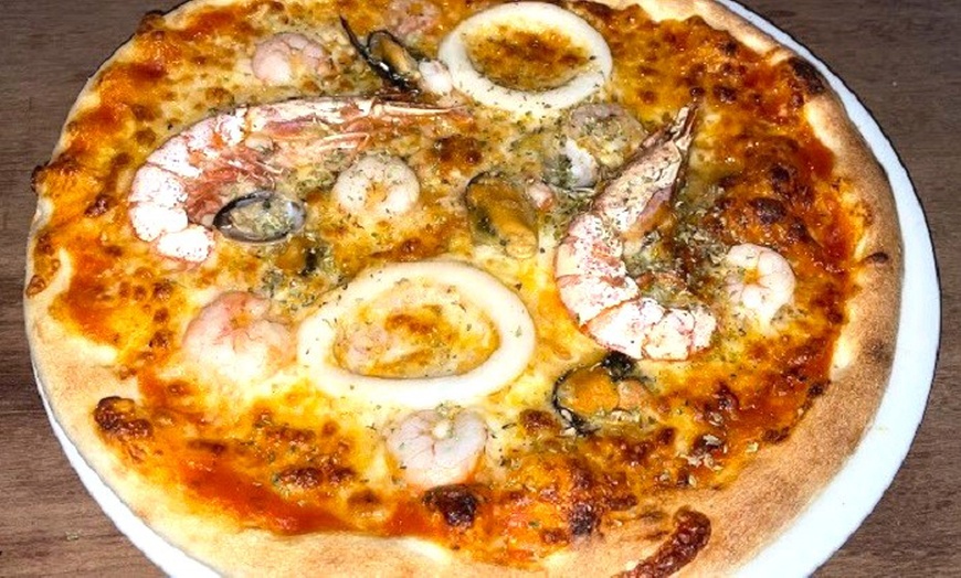 Image 7: Menú de pizza artesanal para 2 o 4 en Restaurant la Tramuntana