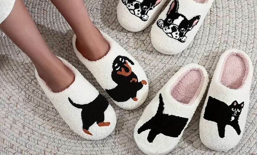 Image 1: Cartoon Animals Print Slippers 