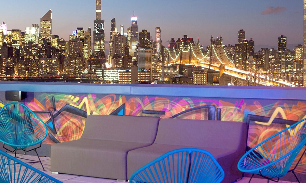 Hotel in Queens with Manhattan View