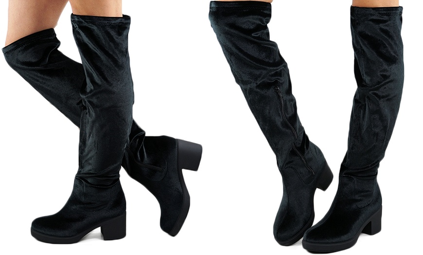 Image 2: Women's Black Velvet Boots