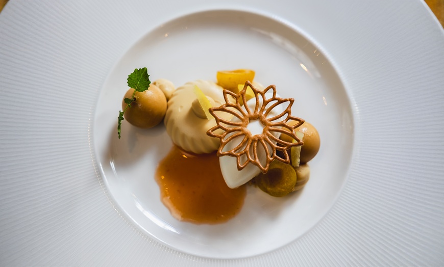 Image 5: Geniet van een 5-gangen Michelinster-menu vol smaak en nostalgie