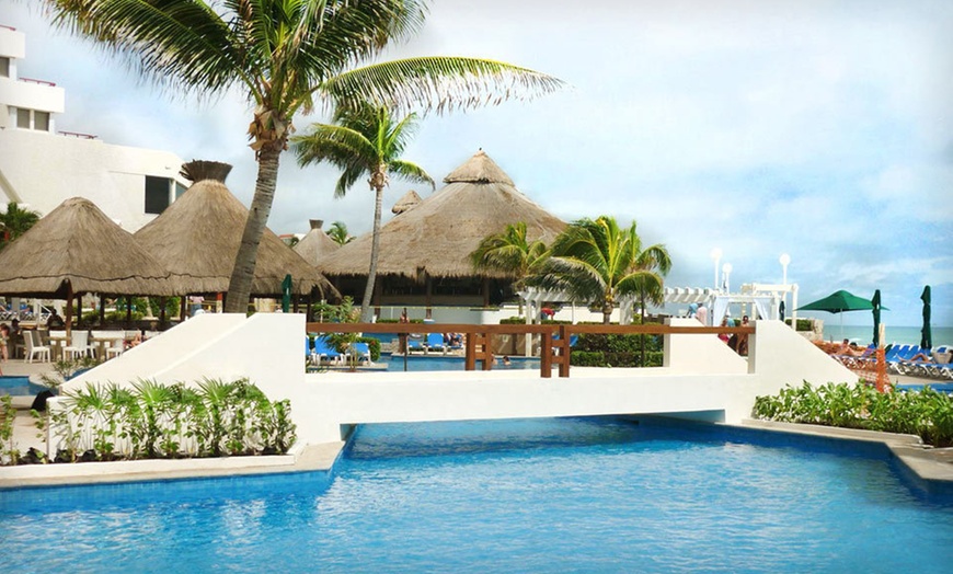 Royal Solaris Cancun in - Cancún, MX | Groupon Getaways