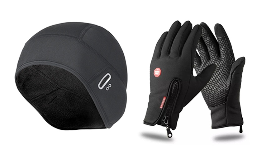 Image 2: Gants ou casque de vélo pour l'hiver