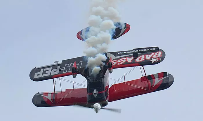 Vliegen in een stuntvliegtuig