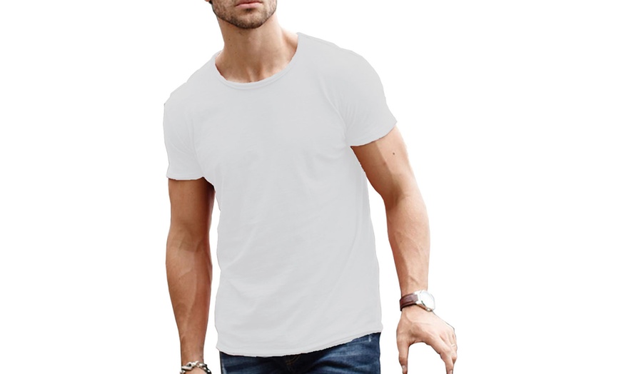 Image 4: Men's Kole Raw-Edge Neck T-Shirt