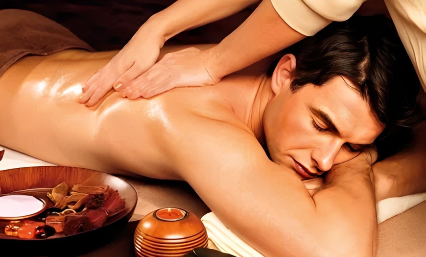 Image 5: Thai-Entspannungs-Massage / Aromaöl-Massage / Spa-Wellness-Behandlung