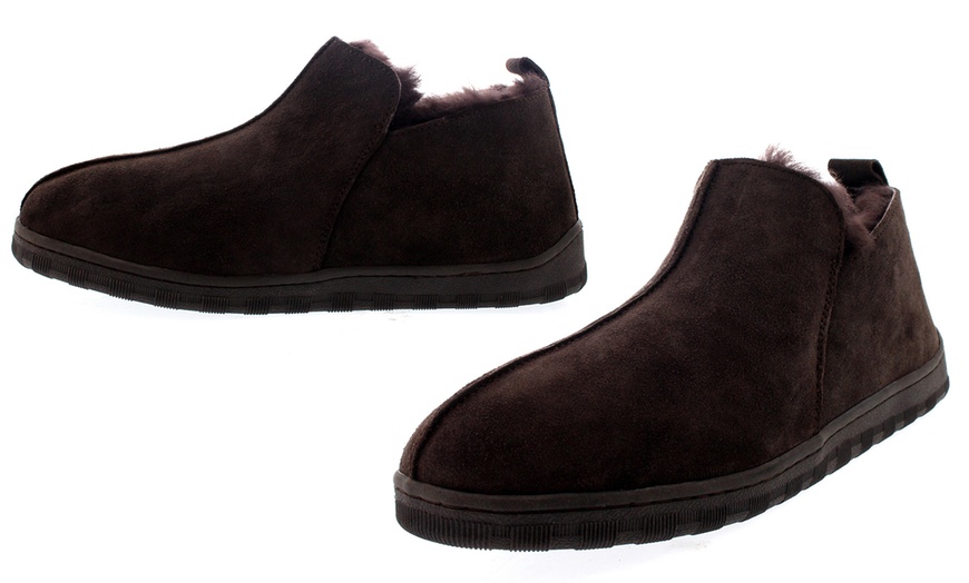 Image 12: Men's Sheepskin Slippers