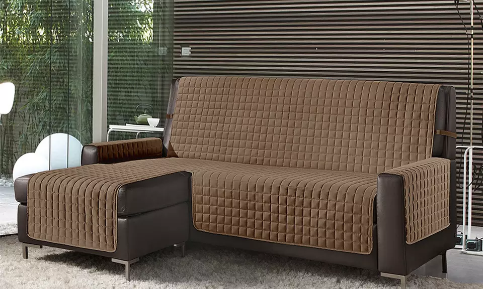 Gesteppter Sofabezug mit Halbinsel