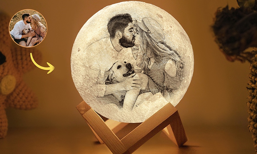 Image 3: Personalized Moon Lamps