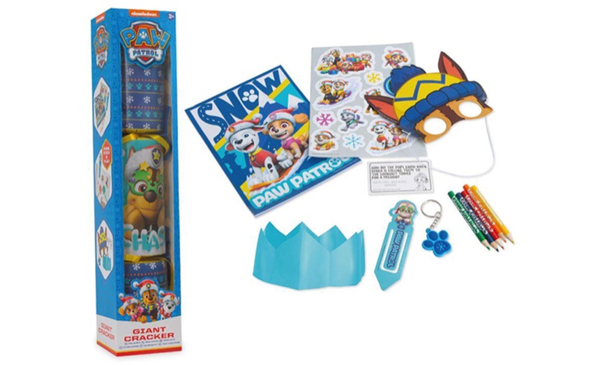 Image 5: Giant Kids Character Christmas Crackers