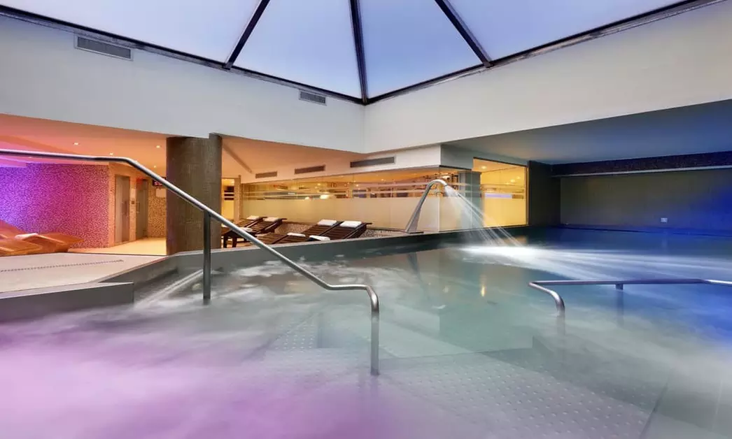 Circuito spa en hotel 5* con copa de cava y opción a masaje para 1 o 2