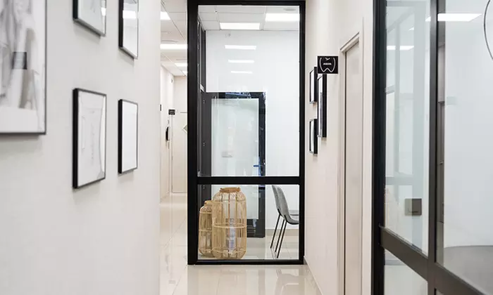 Sonríe con confianza con una limpieza bucal y opción a blanqueamiento