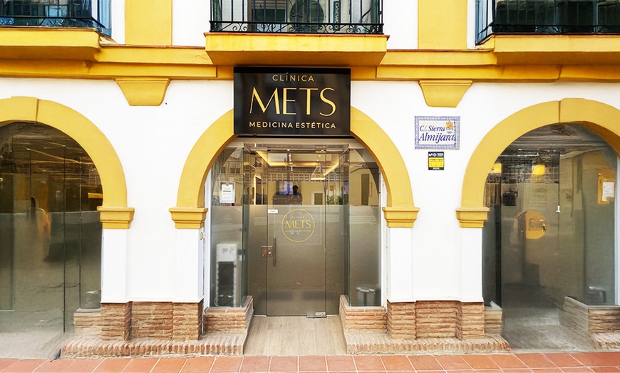 Image 6: 1 o 2 sesiones de exosomas con dermapen en rostro completo y limpieza 