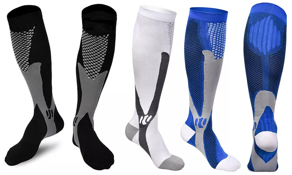 1 oder 3 Paar Sport-Kompressionsstrümpfe in Schwarz, Weiß oder Blau und in der Größe nach Wahl - Primary Image