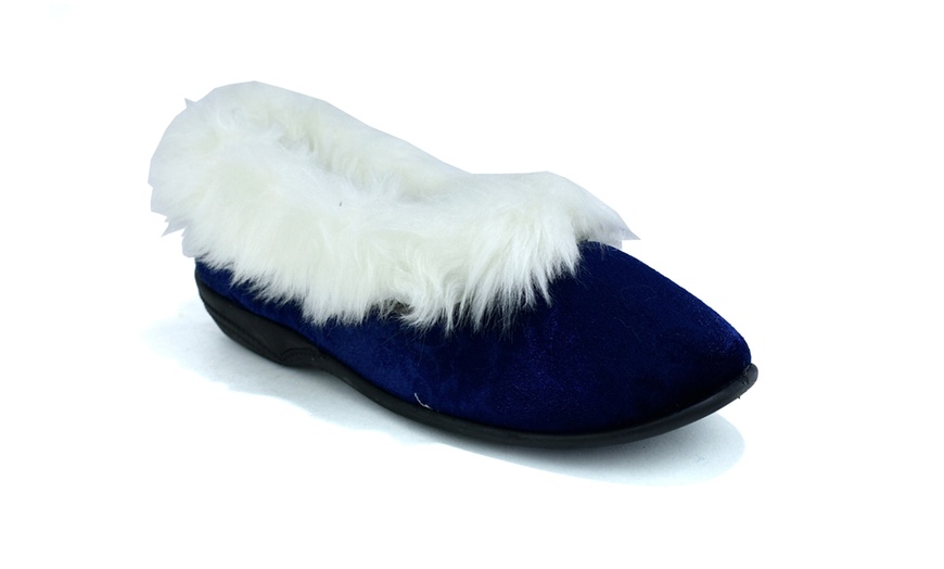 Image 5: Women's Closed Toe Slipper Boots