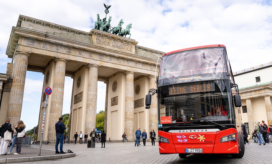 Image 3: Berlin: Hop-on Hop-off Bustour 