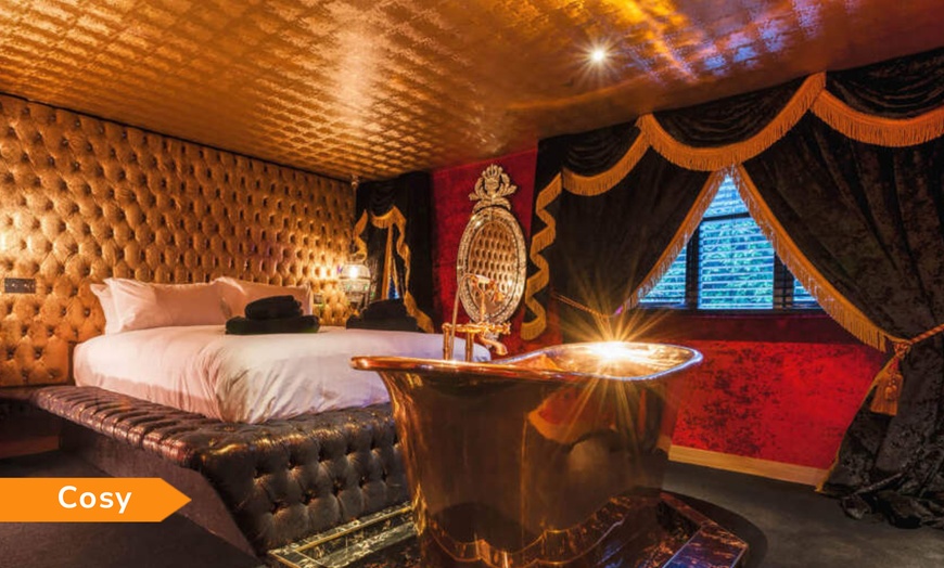 Image 13: 5* Decadent Hotel Break for Two with English or Thai Dining experience