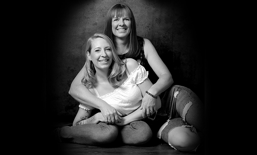 Image 2: Mother and Daughter Photoshoot