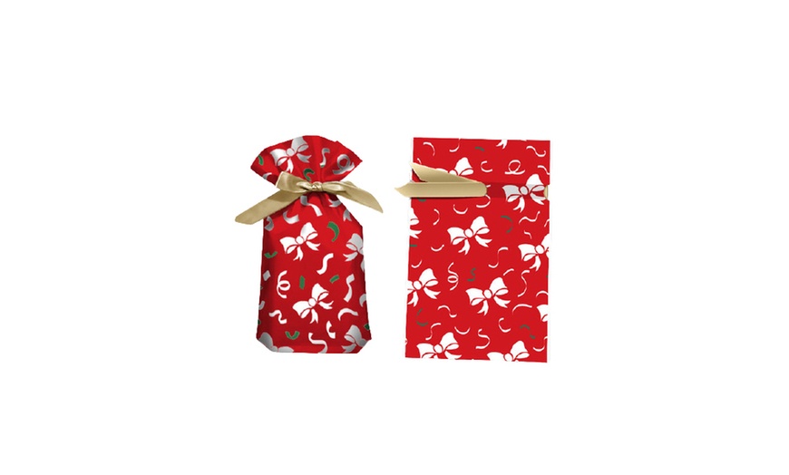 Image 3: 50-Piece Christmas Drawstring Gift Bag Set