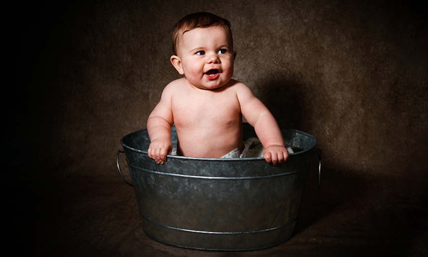 Image 1: Family Photoshoot with Prints