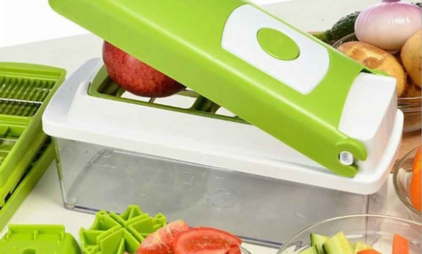 Image 2: Fruit and Vegetable Chopper