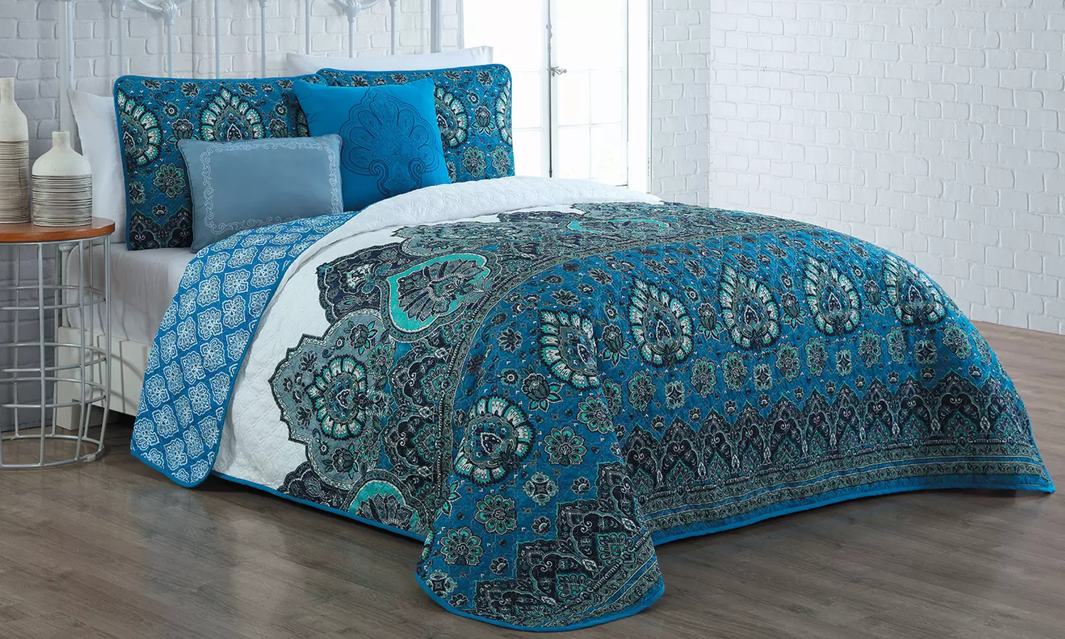 Avondale Manor Printed Reversible Quilt Sets (4 or 5-Piece) - Second Medium