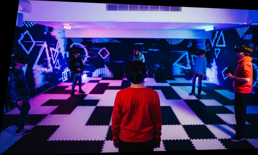 Image 8: Virtual Reality Gaming in an Open Play Arena or Private Arena