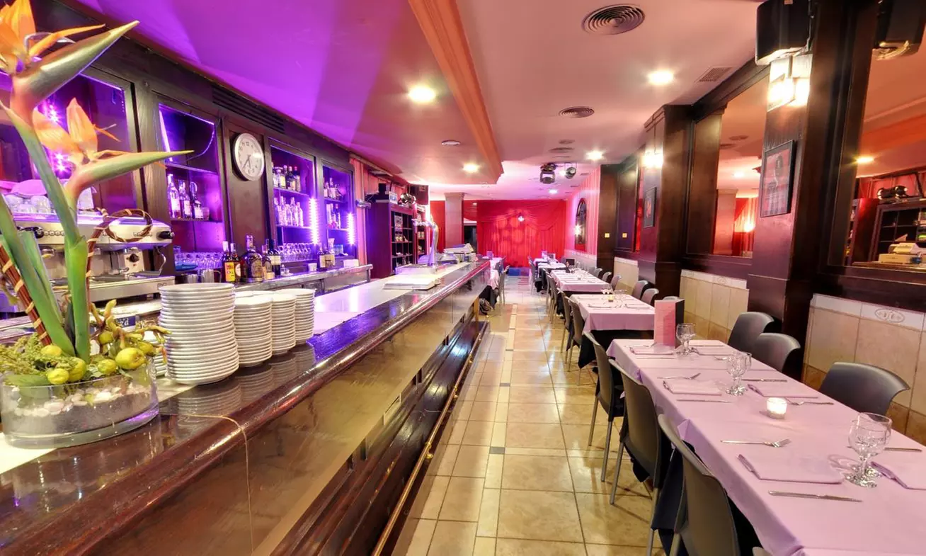 ✨Cena con espectáculo para 2 o 4 en Restaurante Show D'Divine