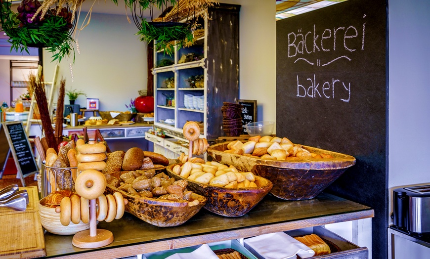 Image 2: Frühstücks-Buffet mit Live-Cooking-Station & Getränken für 1-4 Pers.