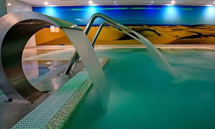 Plan romántico de lujo en Playa del Inglés: spa y masaje en hotel 4*