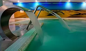 Plan romántico de lujo en Playa del Inglés: acceso a spa y masaje en hotel 4*, con hasta un 53% de descuento