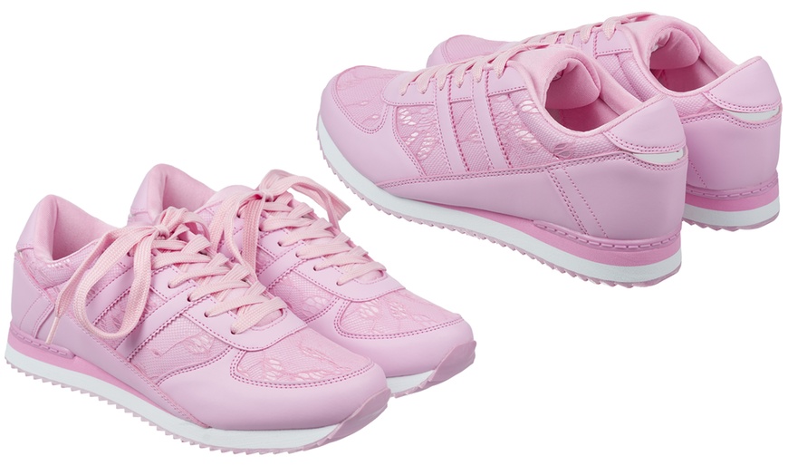 Image 18: Women's Memory-Foam Trainers