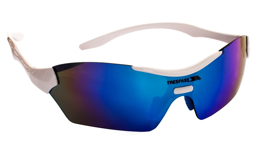 Image 7: Trespass Unisex Sunglasses