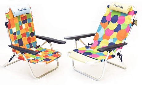 Sedia pieghevole disponibile in 2 modelli e 2 colori